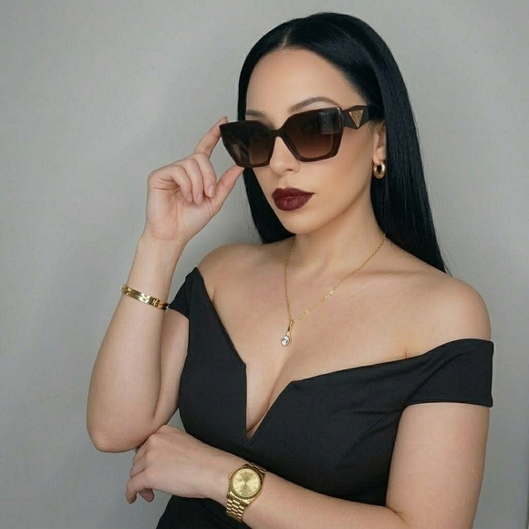 NWT✨PRADA✨Authentic Bordeaux Brown Sunglasses with Gold Iconic Logo - Picture 3 of 16